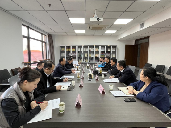 安徽省糧食和物資儲備局、中國農(nóng)業(yè)發(fā)展銀行安徽省分行赴淮糧集團考察調(diào)研秋糧收儲工作